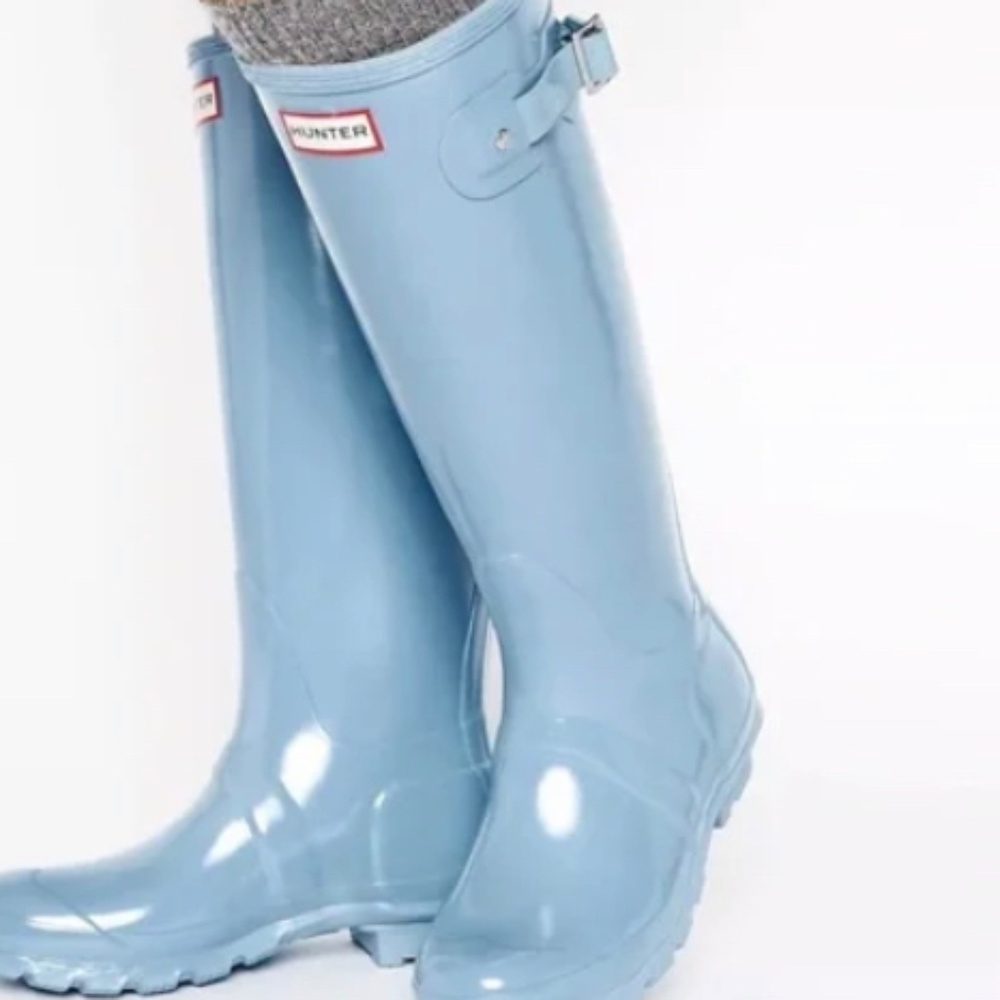 Hunter Pale Blue Gloss rain boots Size 8